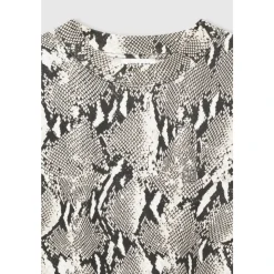 Avi Tee gewassen python