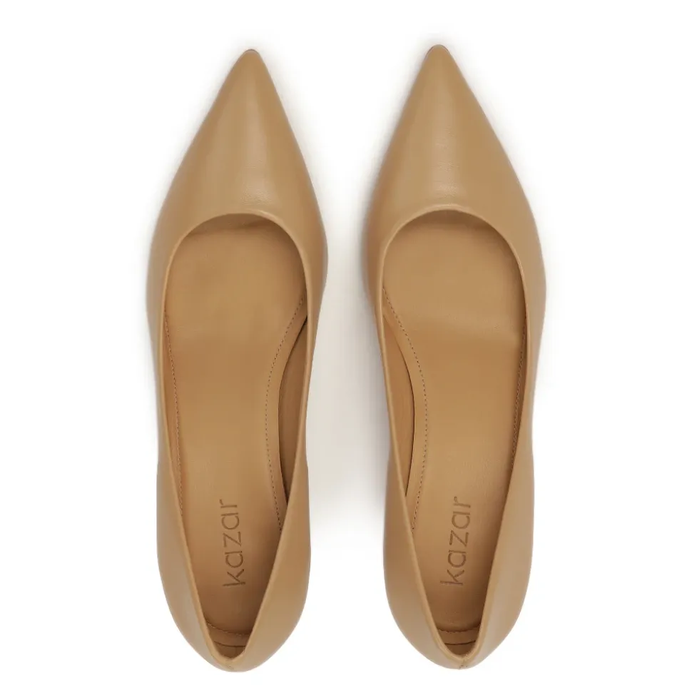 Beige lage stiletto pumps.Dit product valt klein uit.