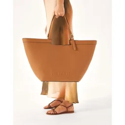 Bruine platte sandalen van volnerf leer