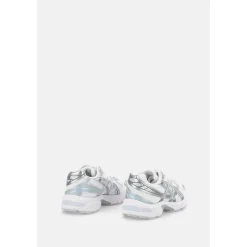 Running Shoes