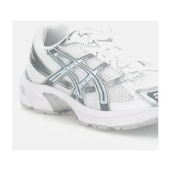 Running Shoes