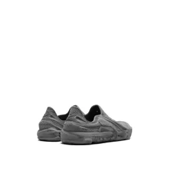 Universal Sneakers Smoke Grey Logo