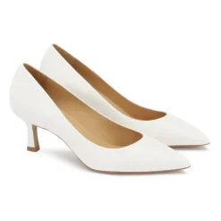 Witte lage hakken pumps uit de Trouwcollectie