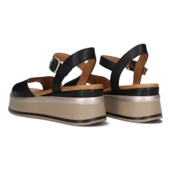Zwarte Leren Sandalen met Gouden Gesp