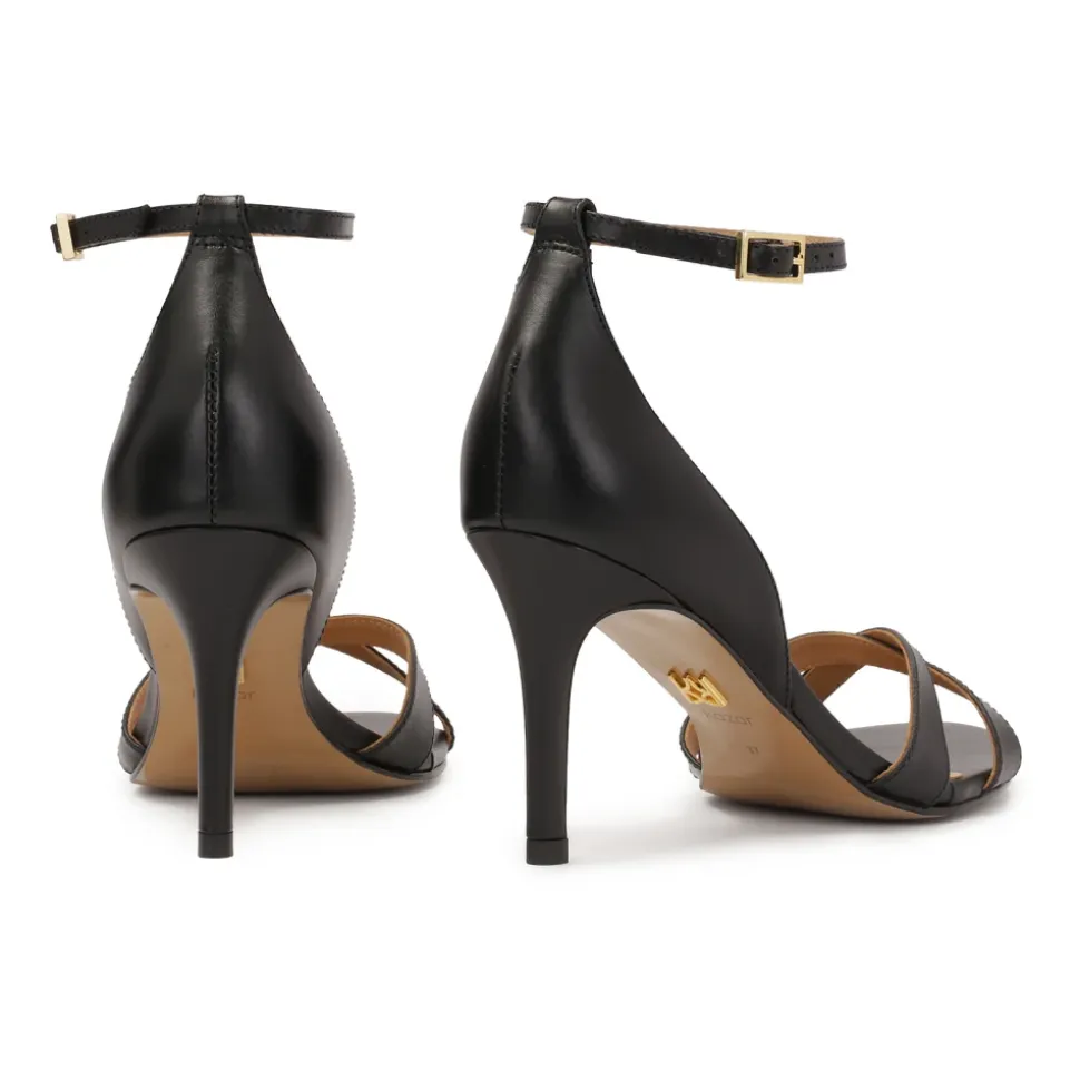Zwarte sandalen met volledige hak